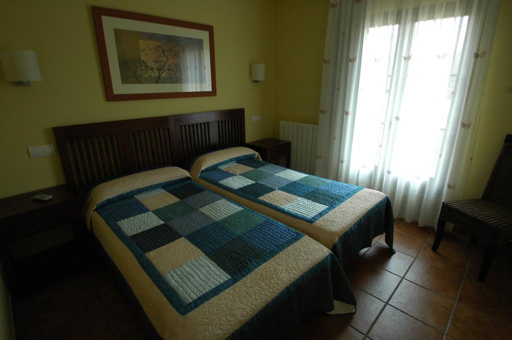 Alojamiento Rural La Henera San Juan de Ortega Quarto foto
